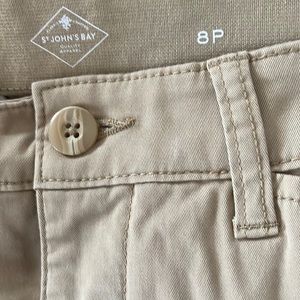 Size 8 Women’s soft khaki tan jeans